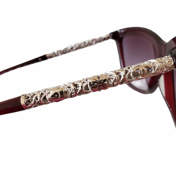 CHANEL Cateye Sunglasses - Picture 5 of 13